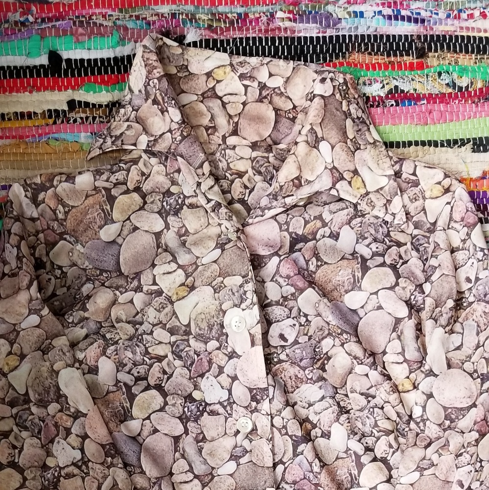 Vintage pebble/rock print long sleeve button up
